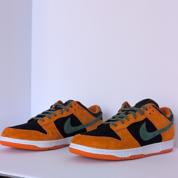 Nike Dunk Low Orange Sneakers - Picture 5 of 16